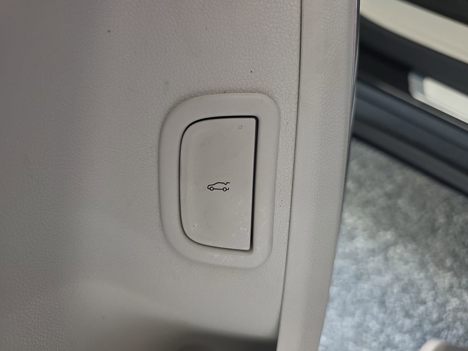 Used 2024 GMC Acadia Denali w/ Super Cruise Package image 31