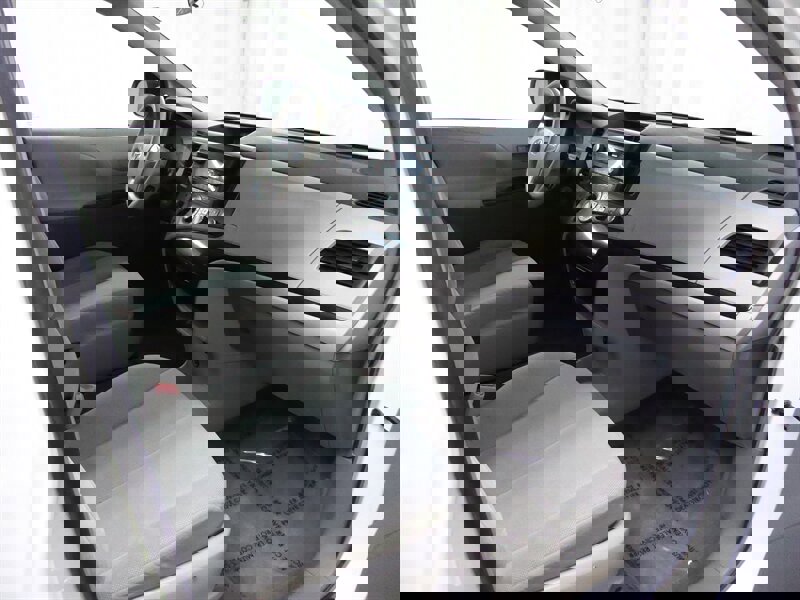 Used 2014 Toyota Sienna L image 17