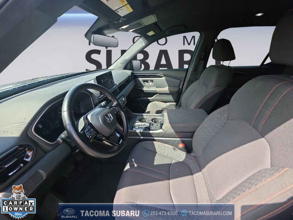 Used 2025 Honda Pilot Sport image 10