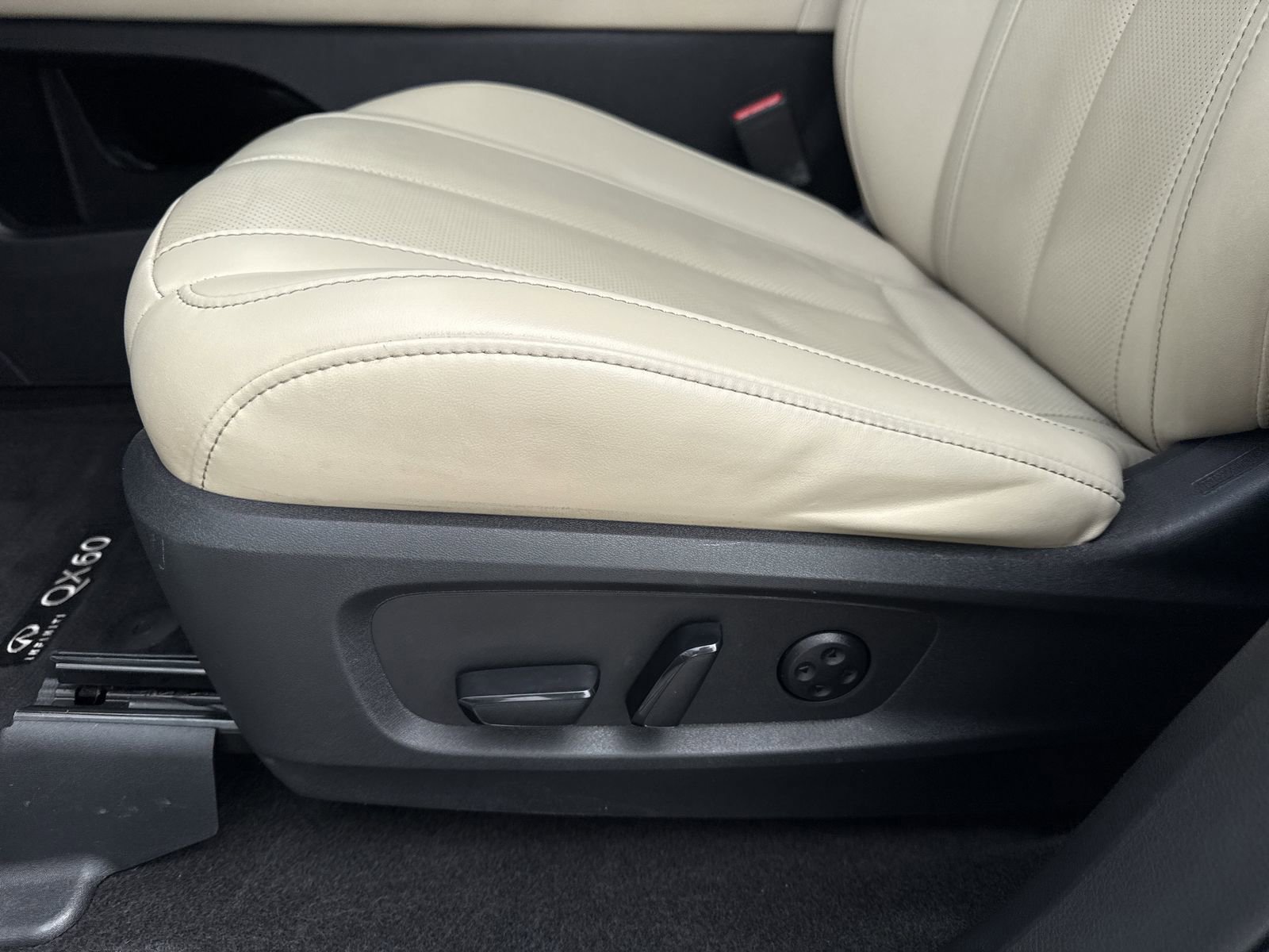 Used 2023 INFINITI QX60 Luxe w/ Cargo Package FWD image 21