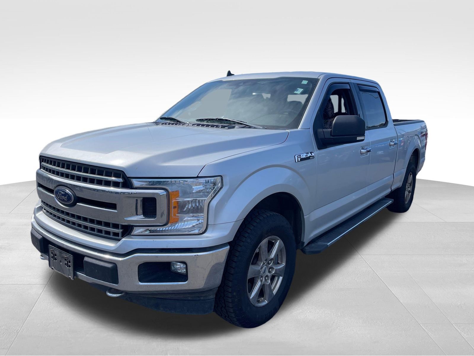 Used 2019 Ford F150 XLT w/ Equipment Group 302A Luxury image 2