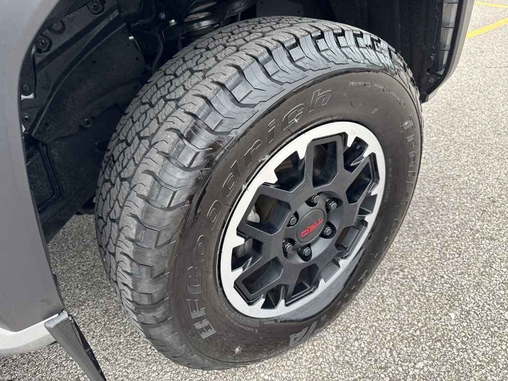 Used 2024 Toyota Tacoma TRD Off-Road AWD/4WD image 49
