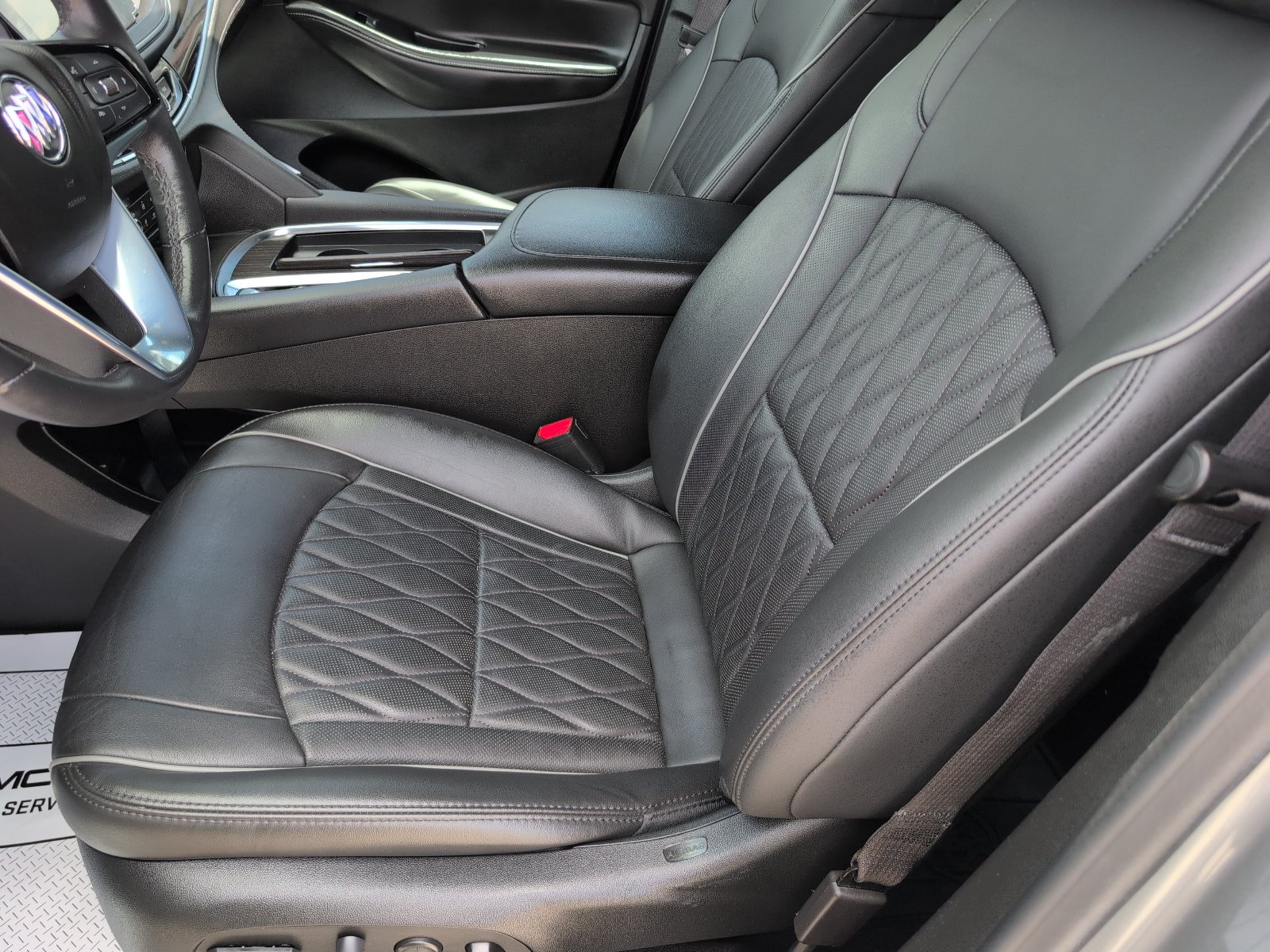 Used 2023 Buick Enclave Avenir w/ Trailering Package, 5000 lbs. FWD image 29