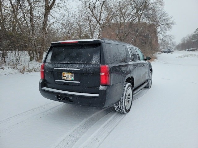 Used 2020 Chevrolet Suburban LT w/ Luxury Package image 16