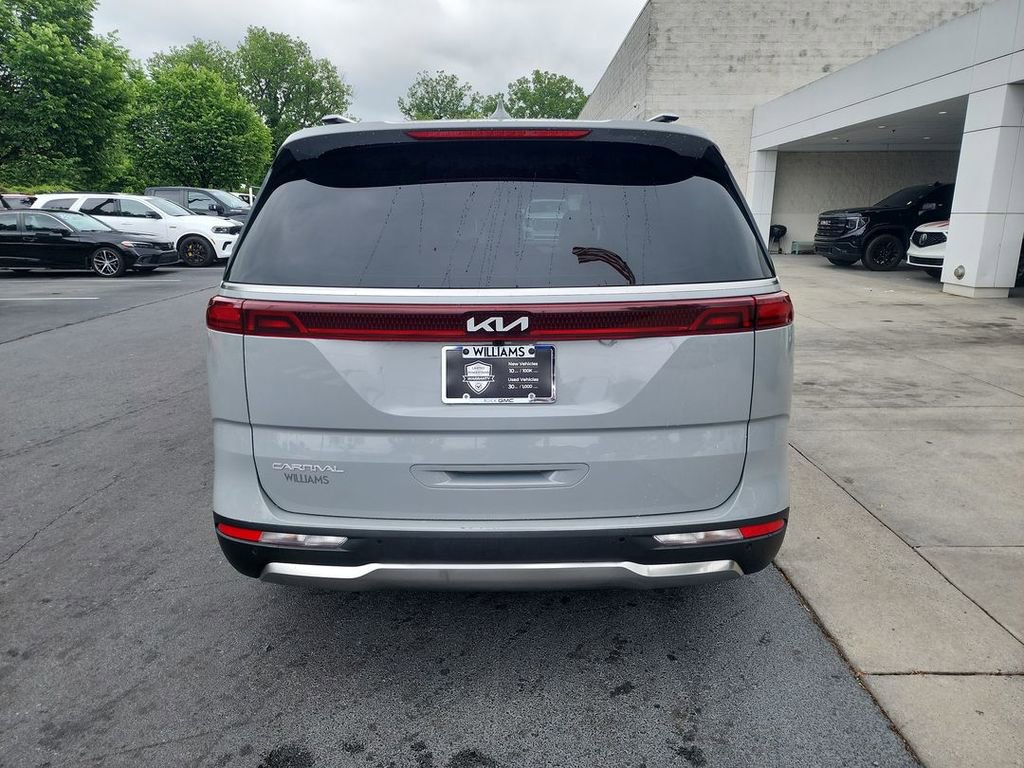 Used 2024 Kia Carnival SX FWD image 7