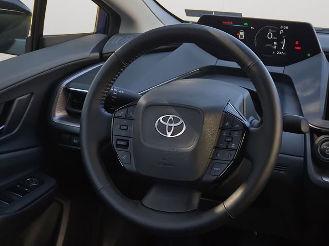 Used 2025 Toyota Prius XLE image 18