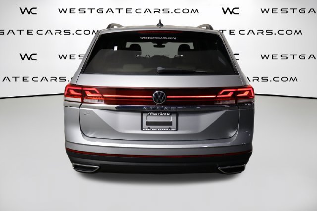Used 2024 Volkswagen Atlas SE FWD image 4
