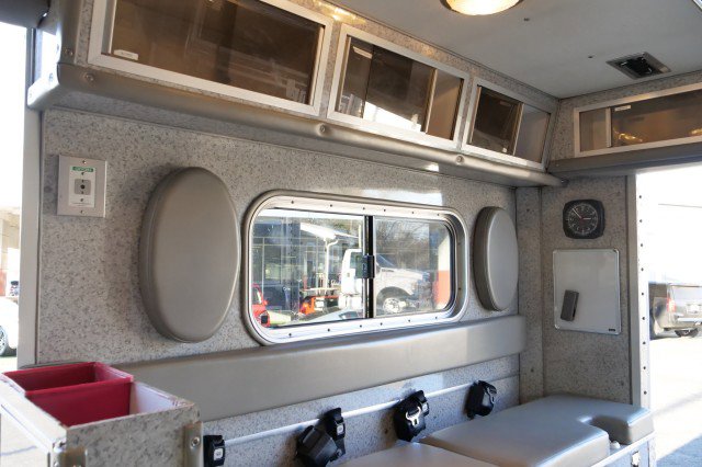 Used 2006 GMC Sierra 3500 SLE w/ Heavy-Duty Power Package image 57