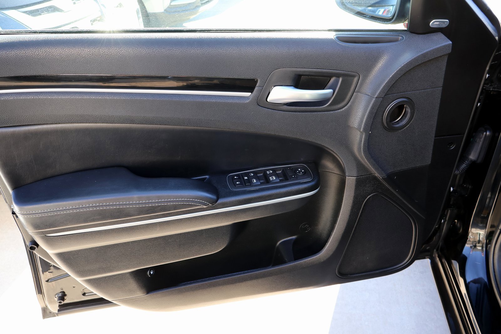 Used 2023 Chrysler 300 S image 21