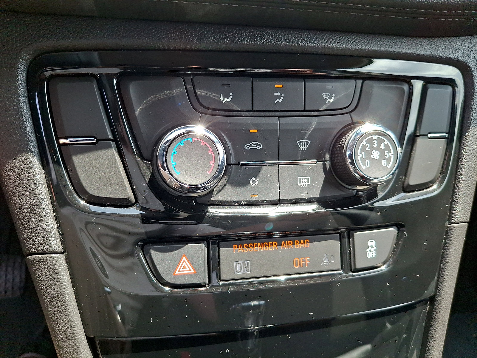 Used 2019 Buick Encore Preferred FWD image 30