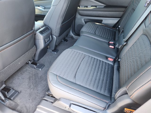 New 2026 Nissan Pathfinder Rock Creek w/ Rock Creek Premium Package AWD/4WD image 8