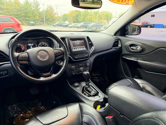 Used 2020 Jeep Cherokee Latitude Plus AWD/4WD image 21