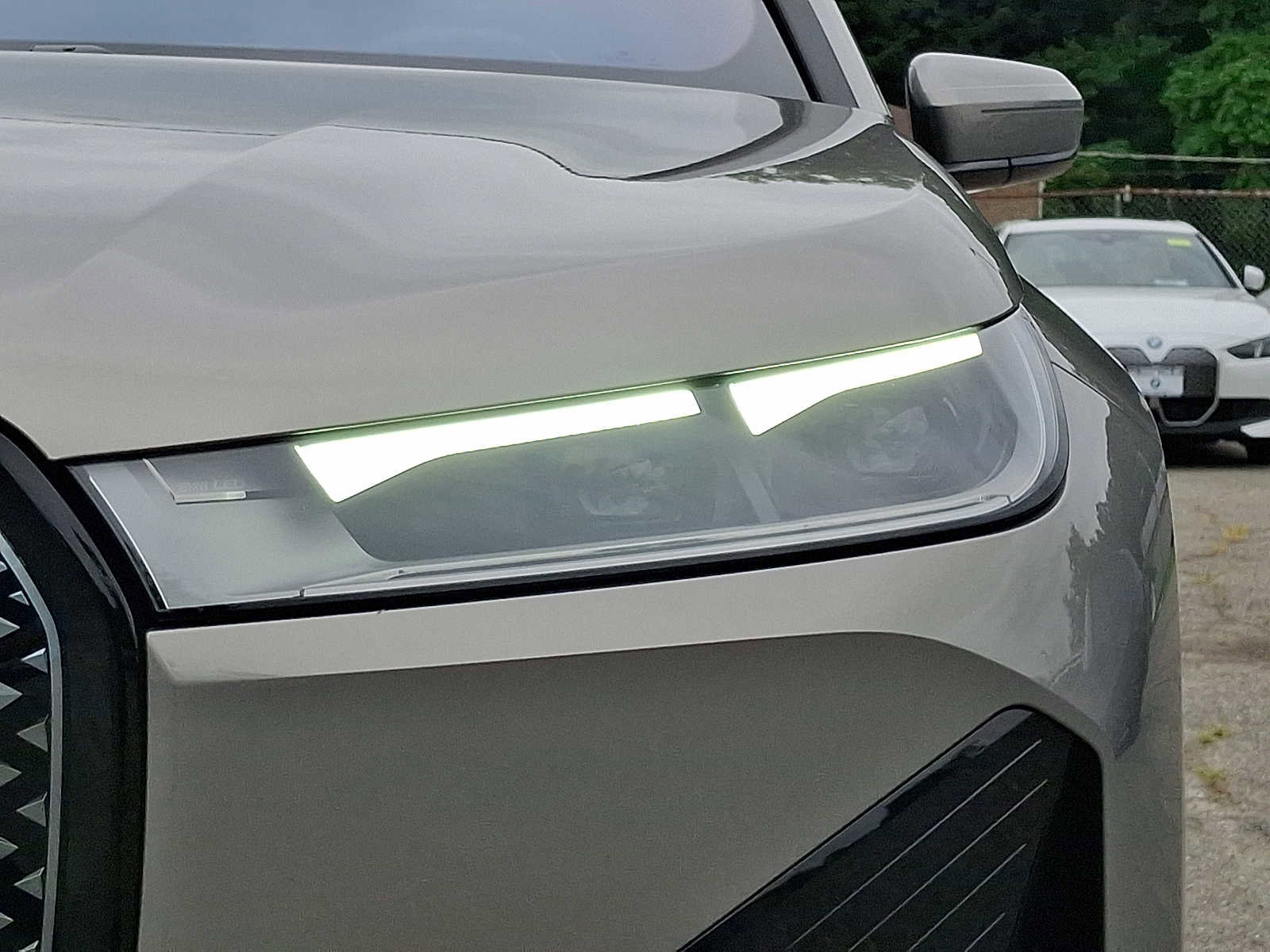 Used 2025 BMW iX xDrive50 image 9