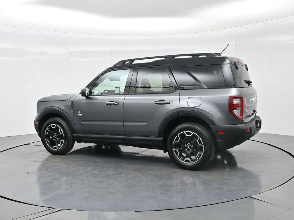 Used 2025 Ford Bronco Sport Outer Banks image 9