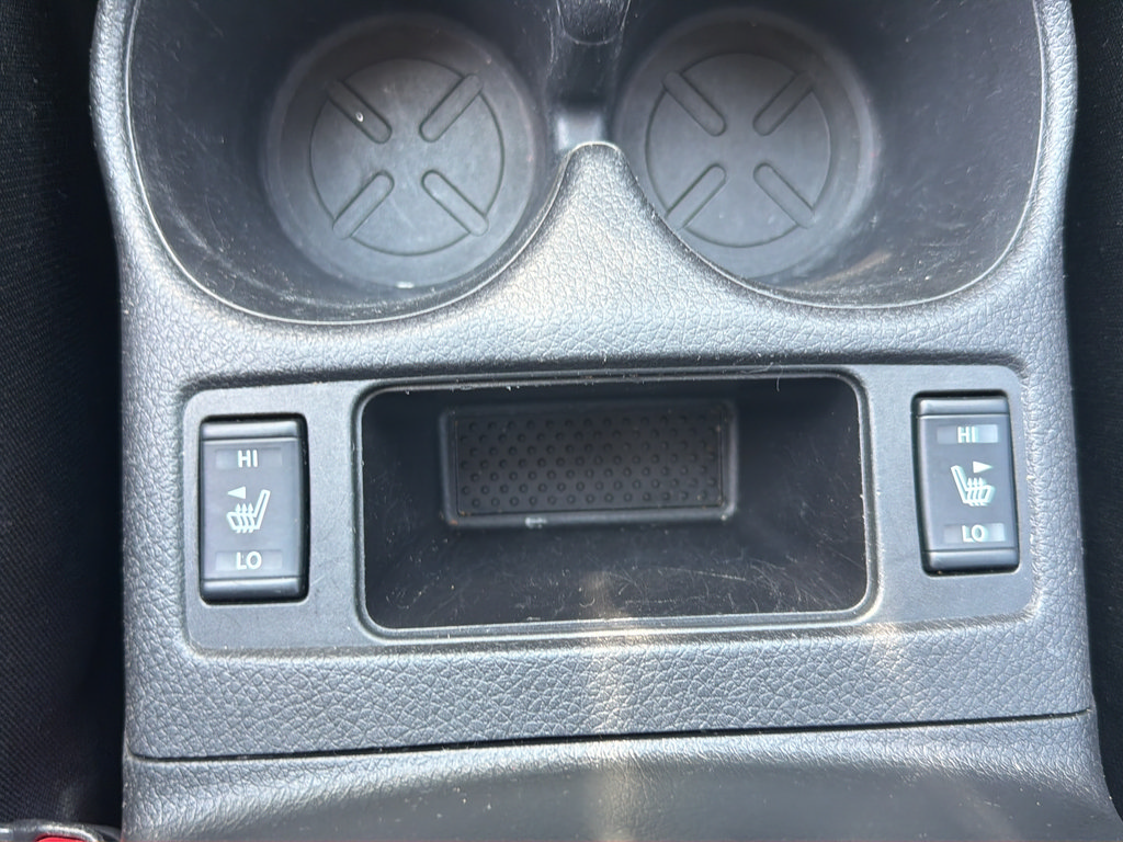Used 2019 Nissan Rogue SV w/ Premium Package FWD image 45