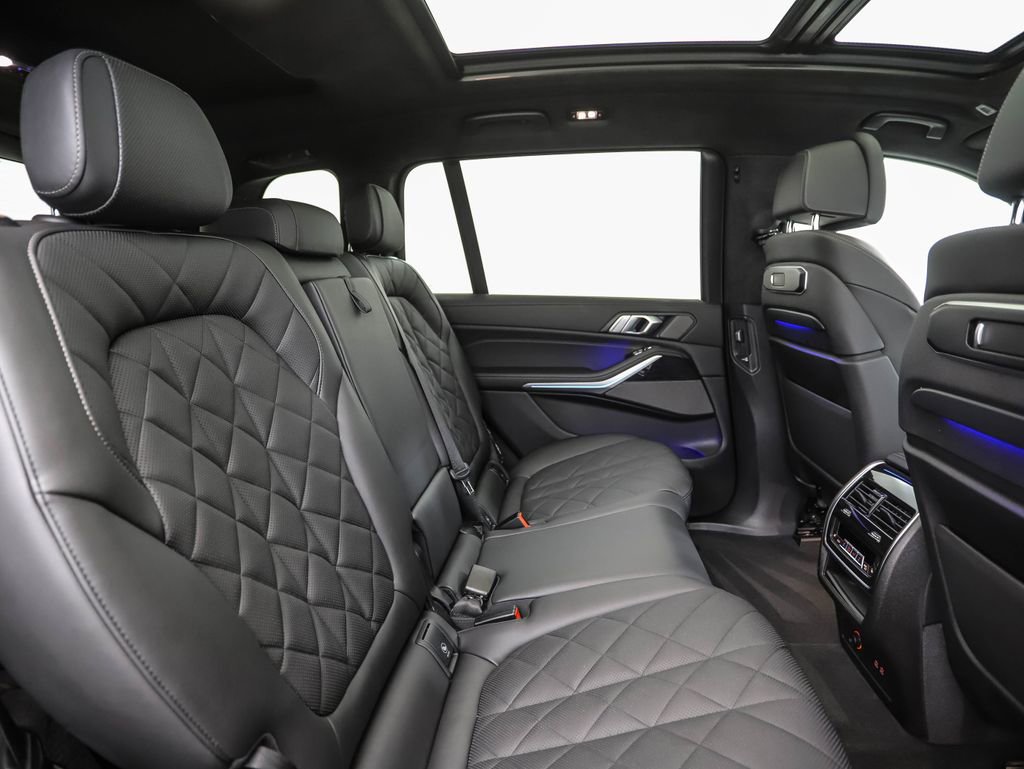 Used 2024 BMW X7 xDrive40i w/ Executive Package image 30