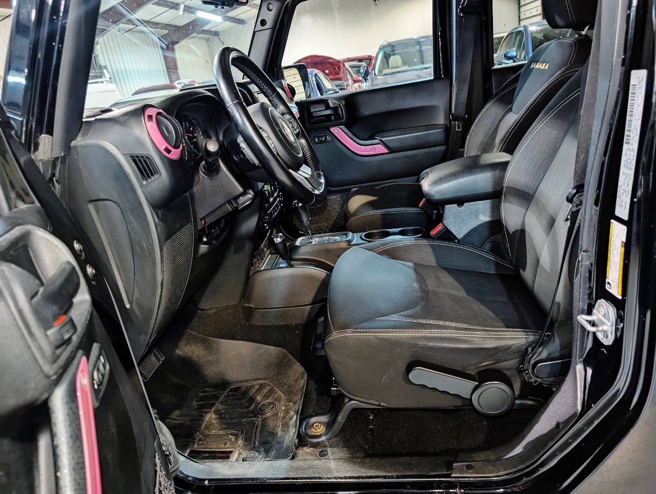 Used 2015 Jeep Wrangler Unlimited Sahara w/ Dual Top Group image 15