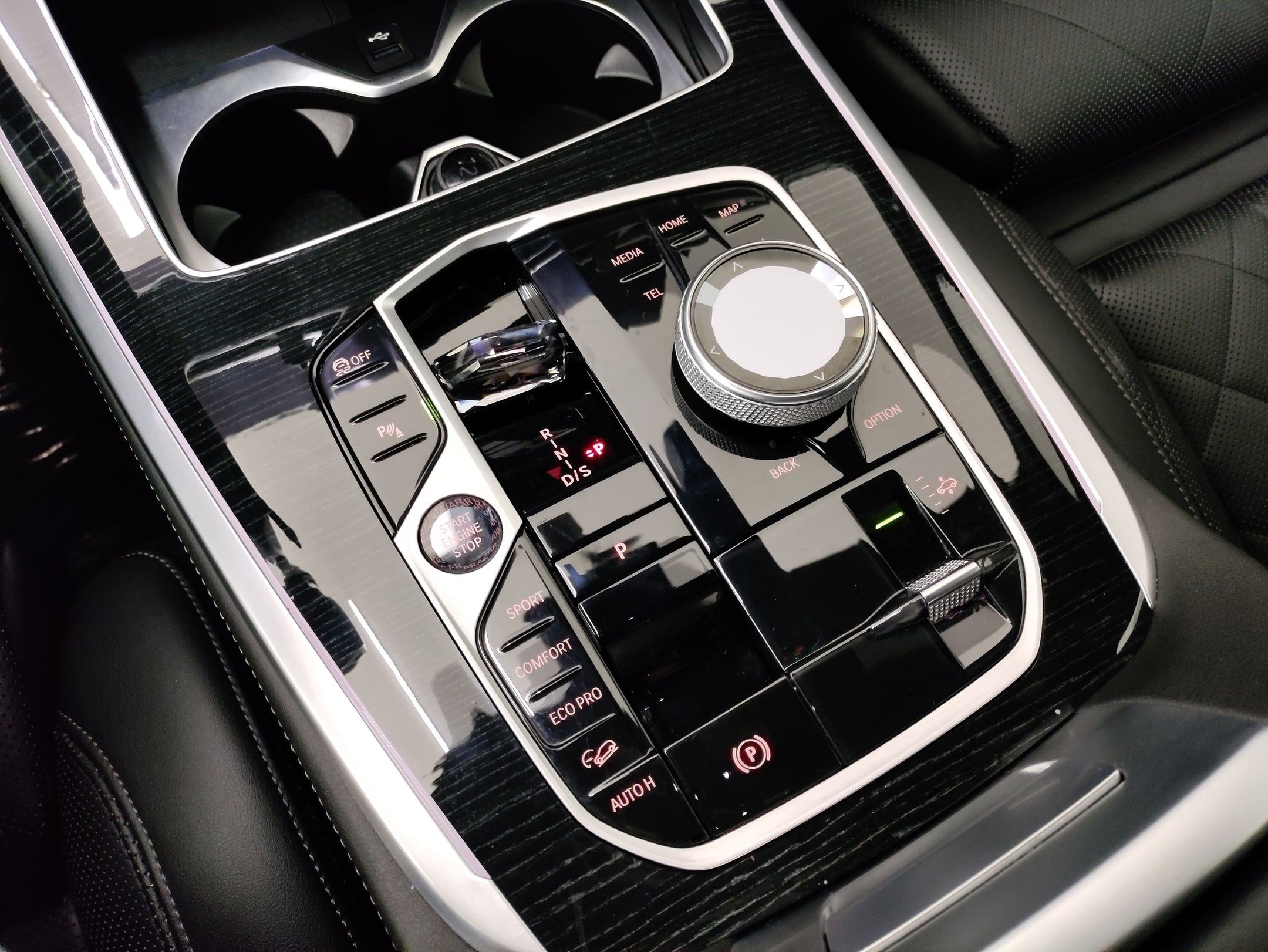 Certified 2023 BMW X7 xDrive40i w/ M Sport Package image 21