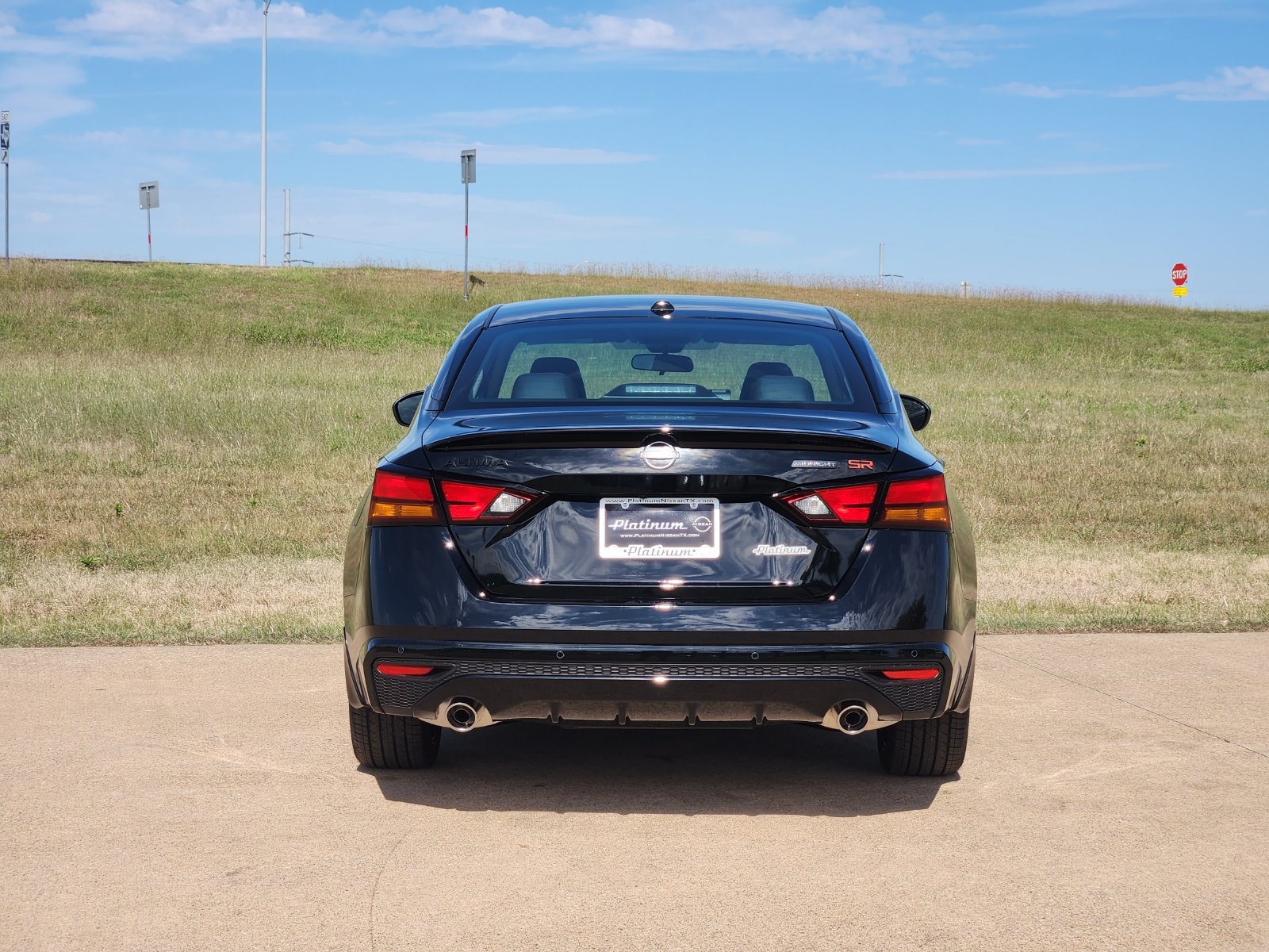 New 2026 Nissan Altima 2.5 SR FWD image 8