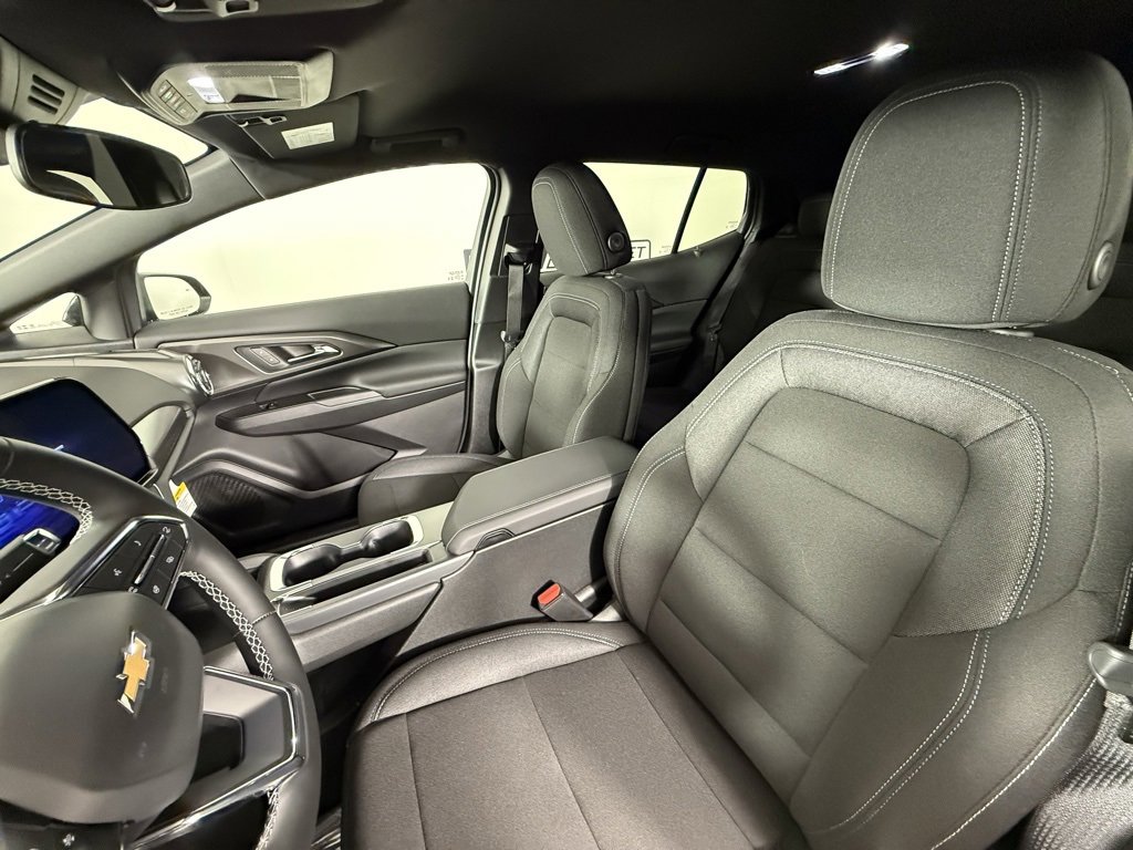 New 2026 Chevrolet Equinox EV LT image 27