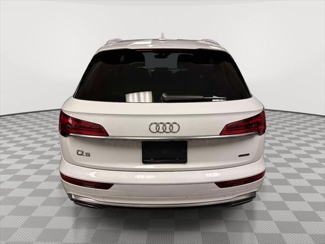 Used 2023 Audi Q5 2.0T Premium w/ Convenience Package AWD/4WD image 3