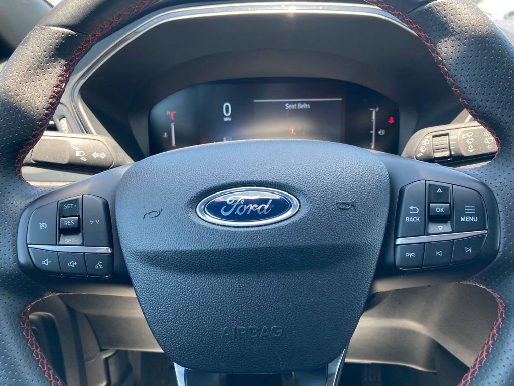 Used 2025 Ford Escape ST-Line FWD image 13