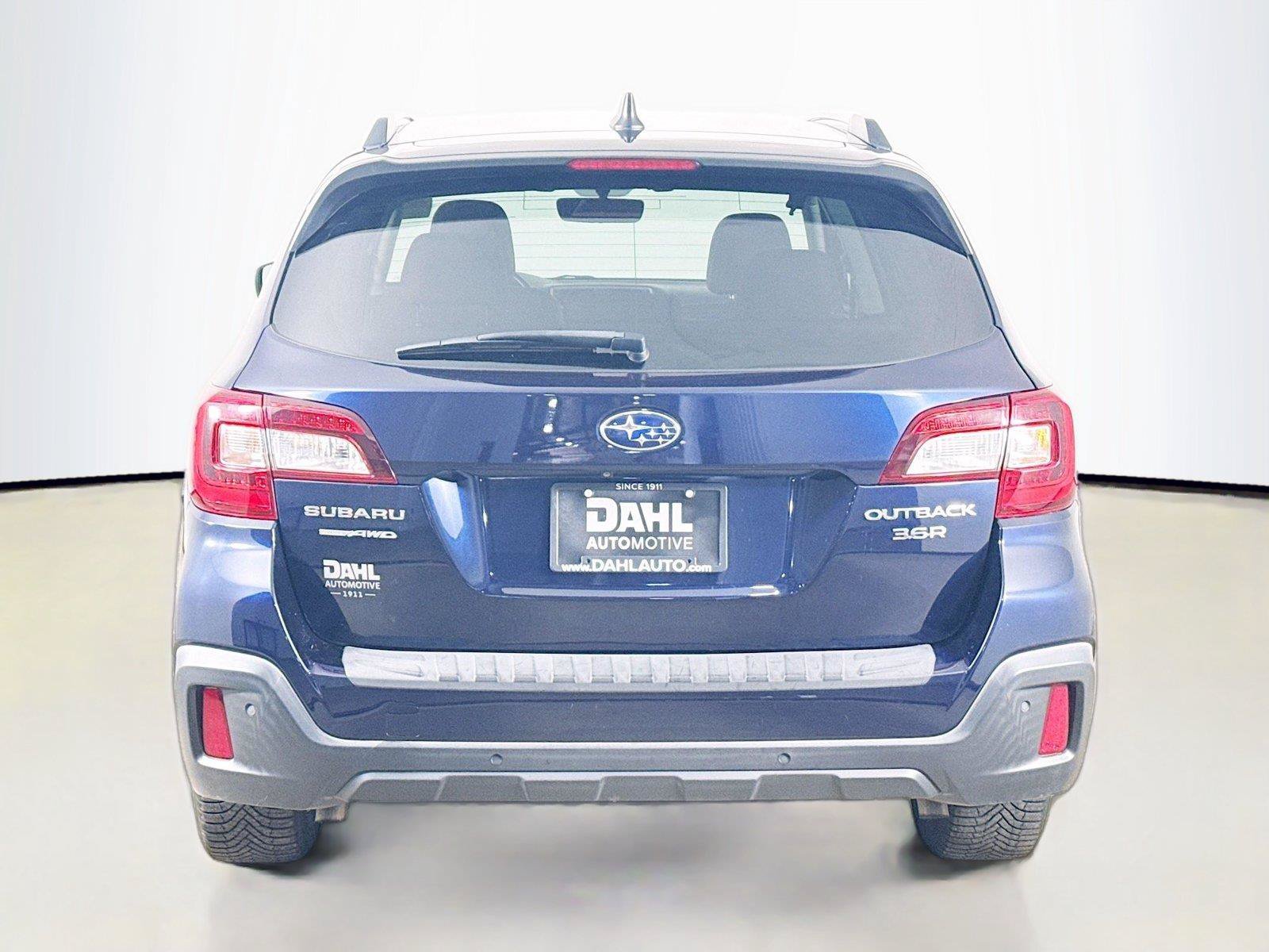 Used 2018 Subaru Outback 3.6R Touring AWD/4WD image 12