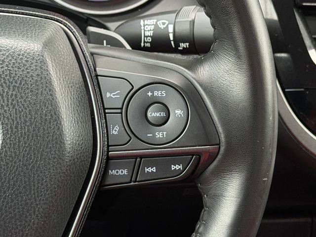 Used 2022 Toyota Camry XSE FWD image 14