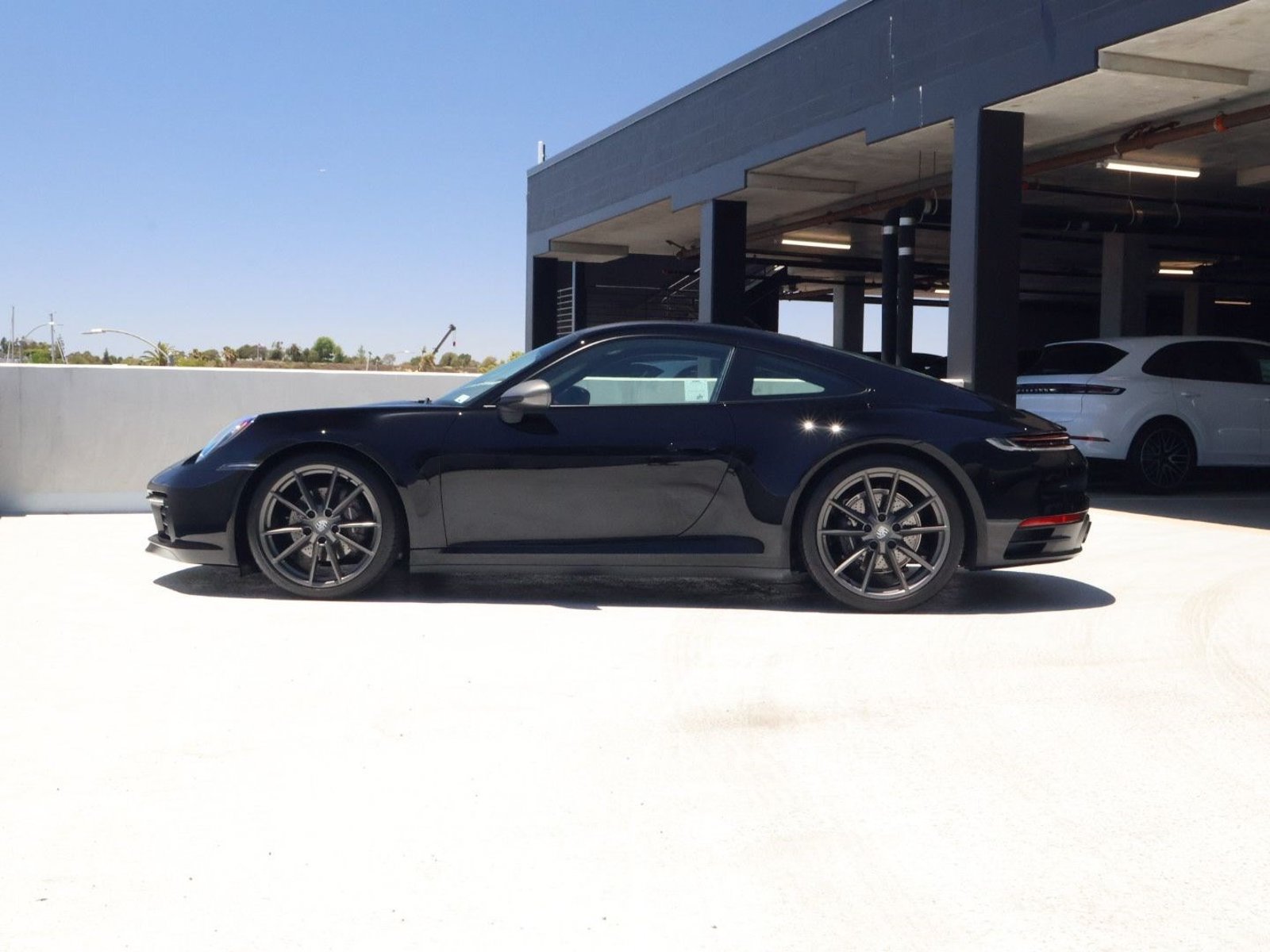 Certified 2024 Porsche 911 Carrera T RWD image 2