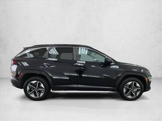 Certified 2025 Hyundai Tucson SEL AWD/4WD image 4
