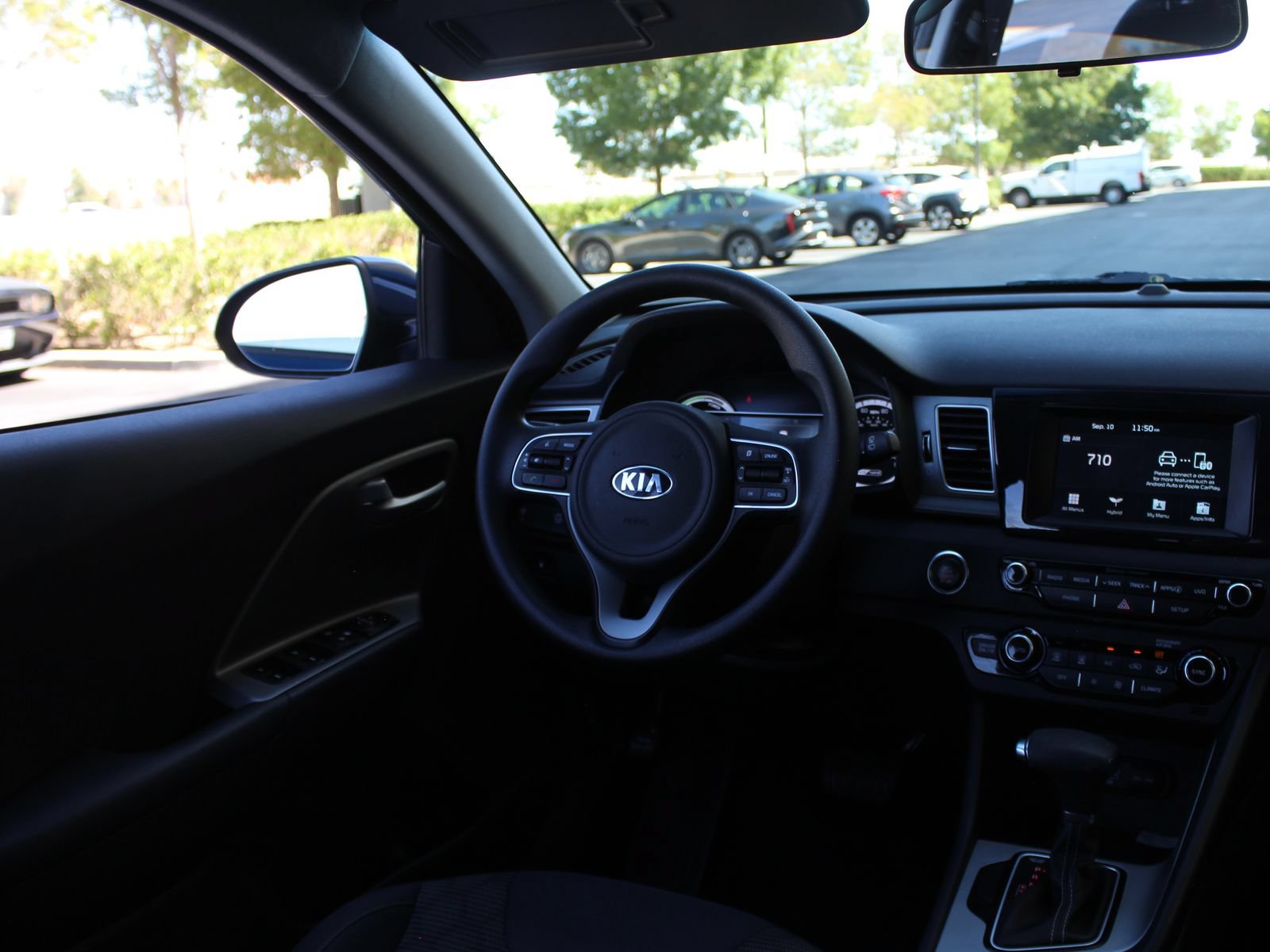 Used 2019 Kia Niro LX FWD image 25