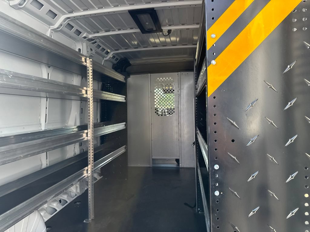Used 2025 RAM ProMaster 2500 w/ Convenience Group FWD image 10