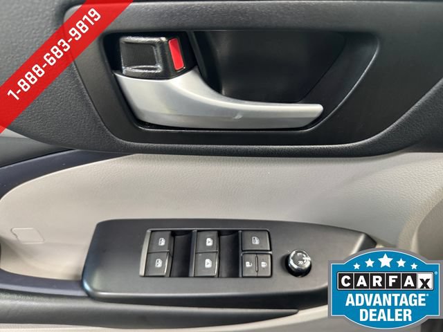 Used 2019 Toyota Highlander XLE AWD/4WD image 26
