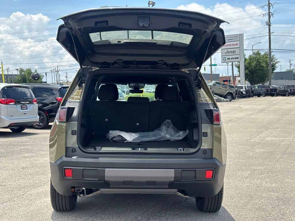 New 2026 Jeep Cherokee Laredo AWD/4WD image 10