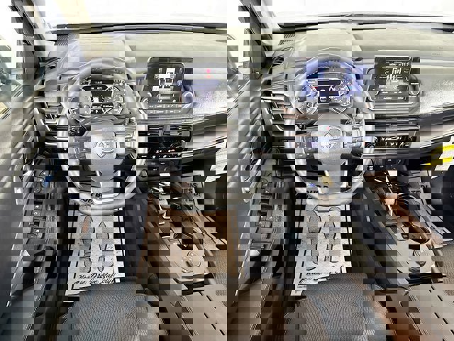 Certified 2026 Nissan Rogue SV image 17