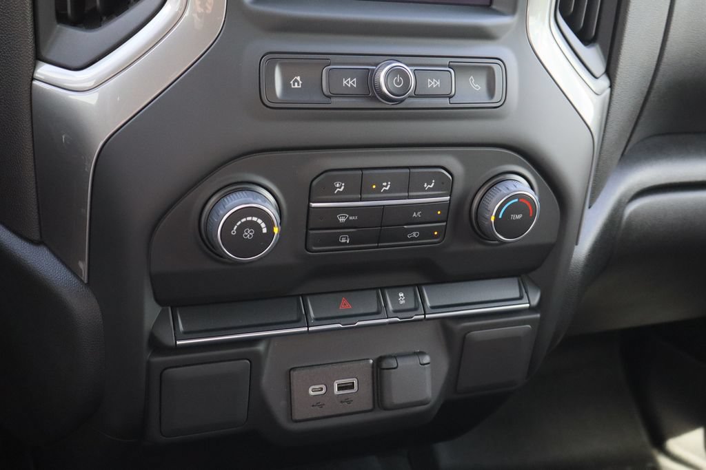 Certified 2022 Chevrolet Silverado 2500 Custom w/ Safety Confidence Package AWD/4WD image 18