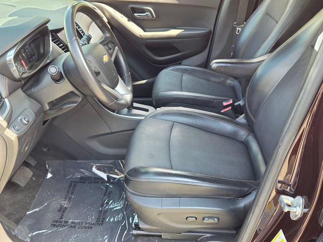 Used 2020 Chevrolet Trax LT w/ LT Convenience Package FWD image 11
