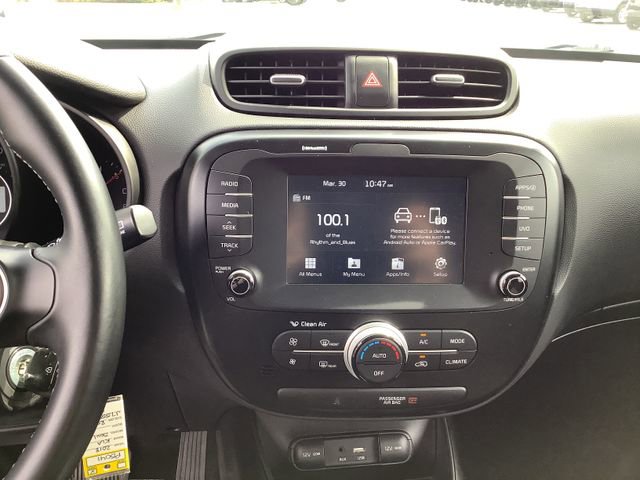 Used 2018 Kia Soul + image 17