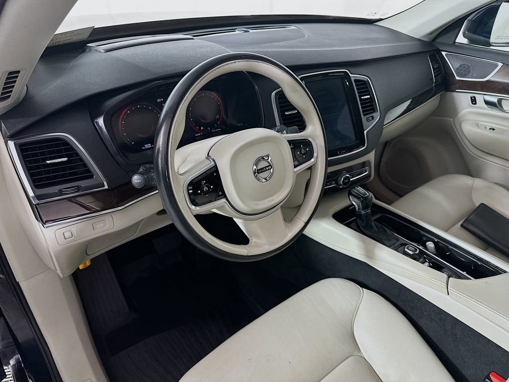 Used 2019 Volvo XC90 T6 Momentum w/ Advanced Package image 31