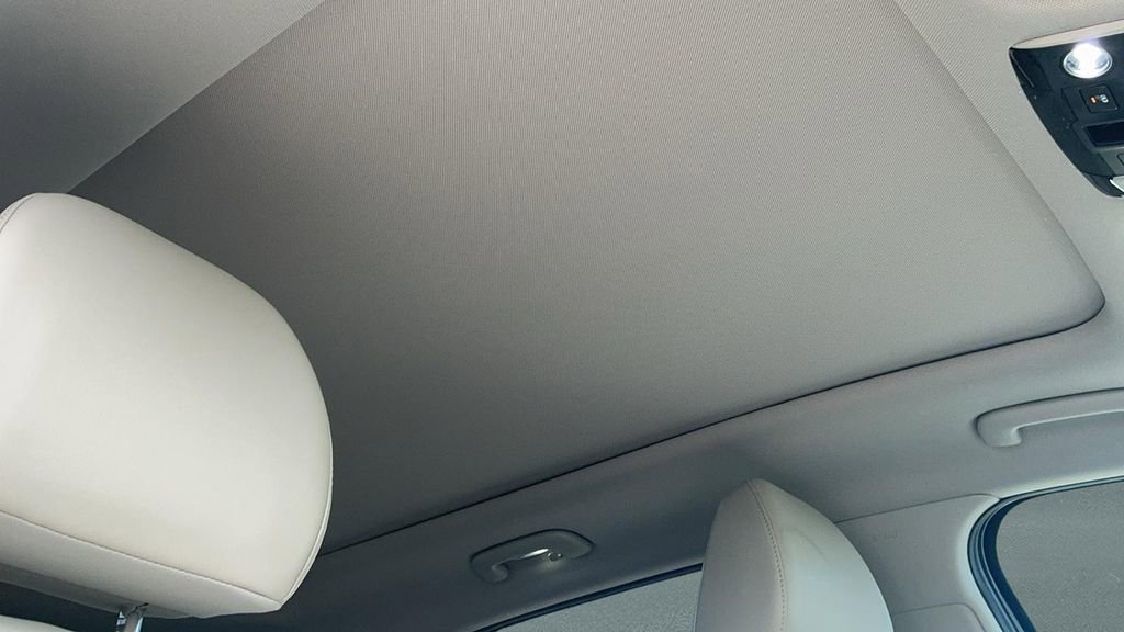 Certified 2025 Kia Sorento S w/ Panoramic Sunroof Package FWD image 21