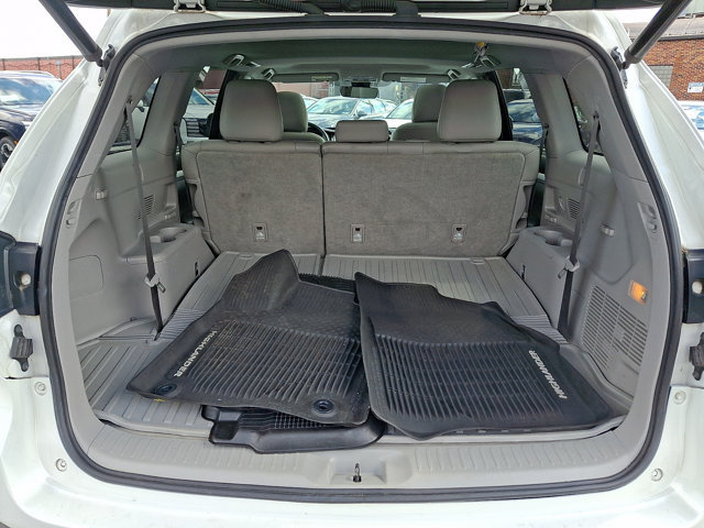 Used 2019 Toyota Highlander XLE AWD/4WD image 28