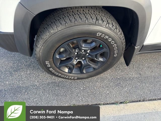 Used 2021 Jeep Cherokee Trailhawk image 6