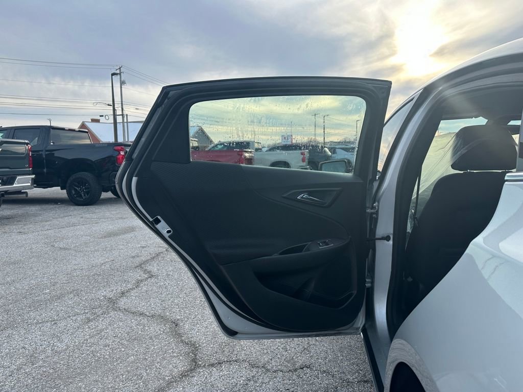 Used 2022 Chevrolet Malibu LT image 9