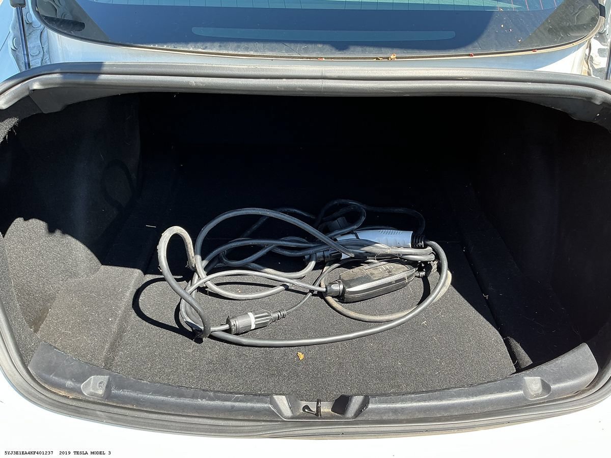 Used 2019 Tesla Model 3 Mid Range RWD image 9