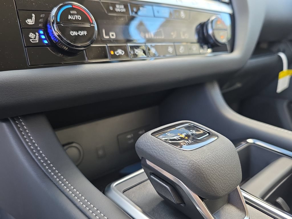 New 2026 Nissan Pathfinder Platinum AWD/4WD image 33