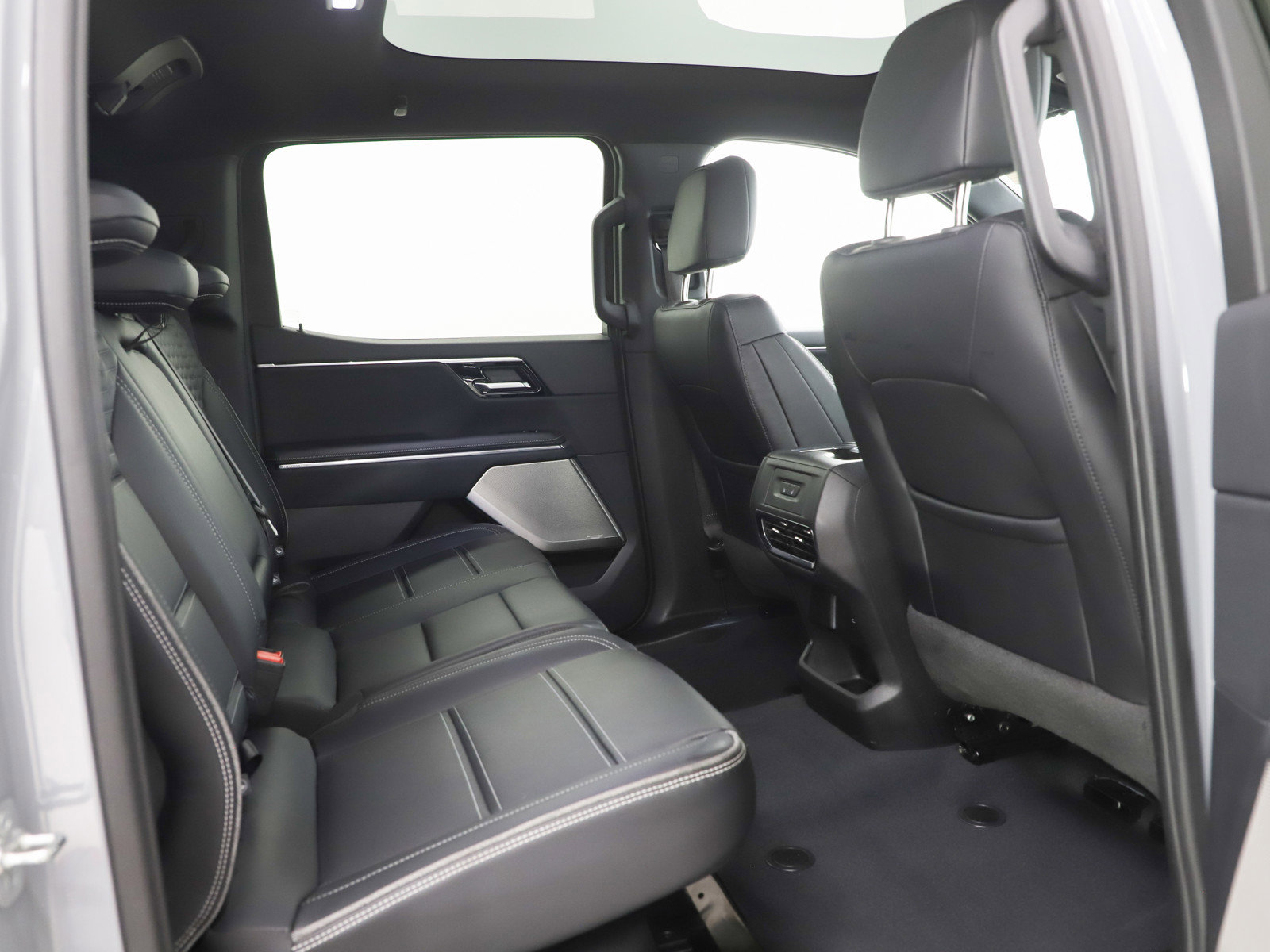 Used 2025 GMC Sierra EV Denali image 15