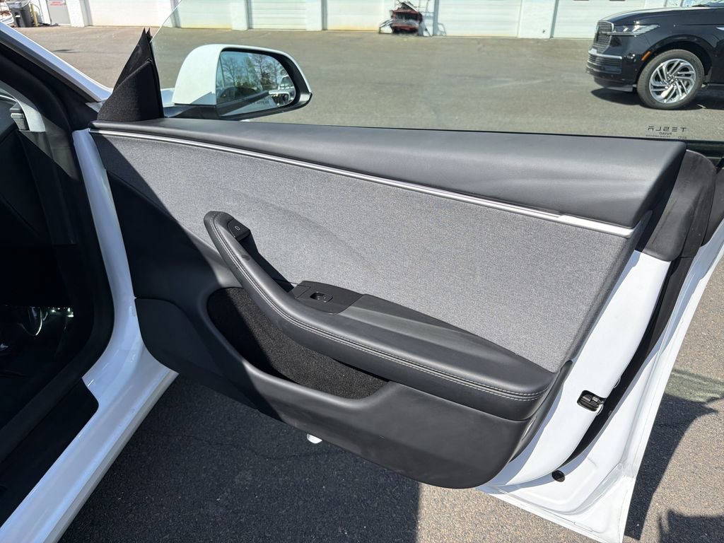 Used 2025 Tesla Model 3 Long Range RWD image 14
