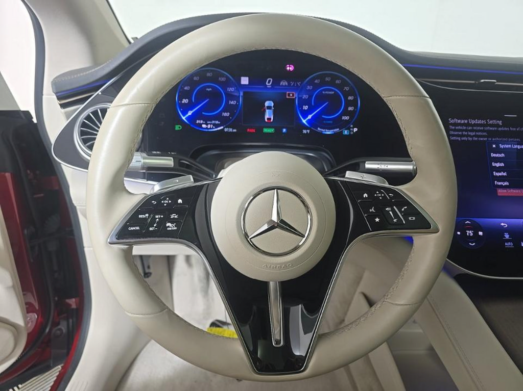 Used 2023 Mercedes-Benz EQS 580 4MATIC Sedan image 5