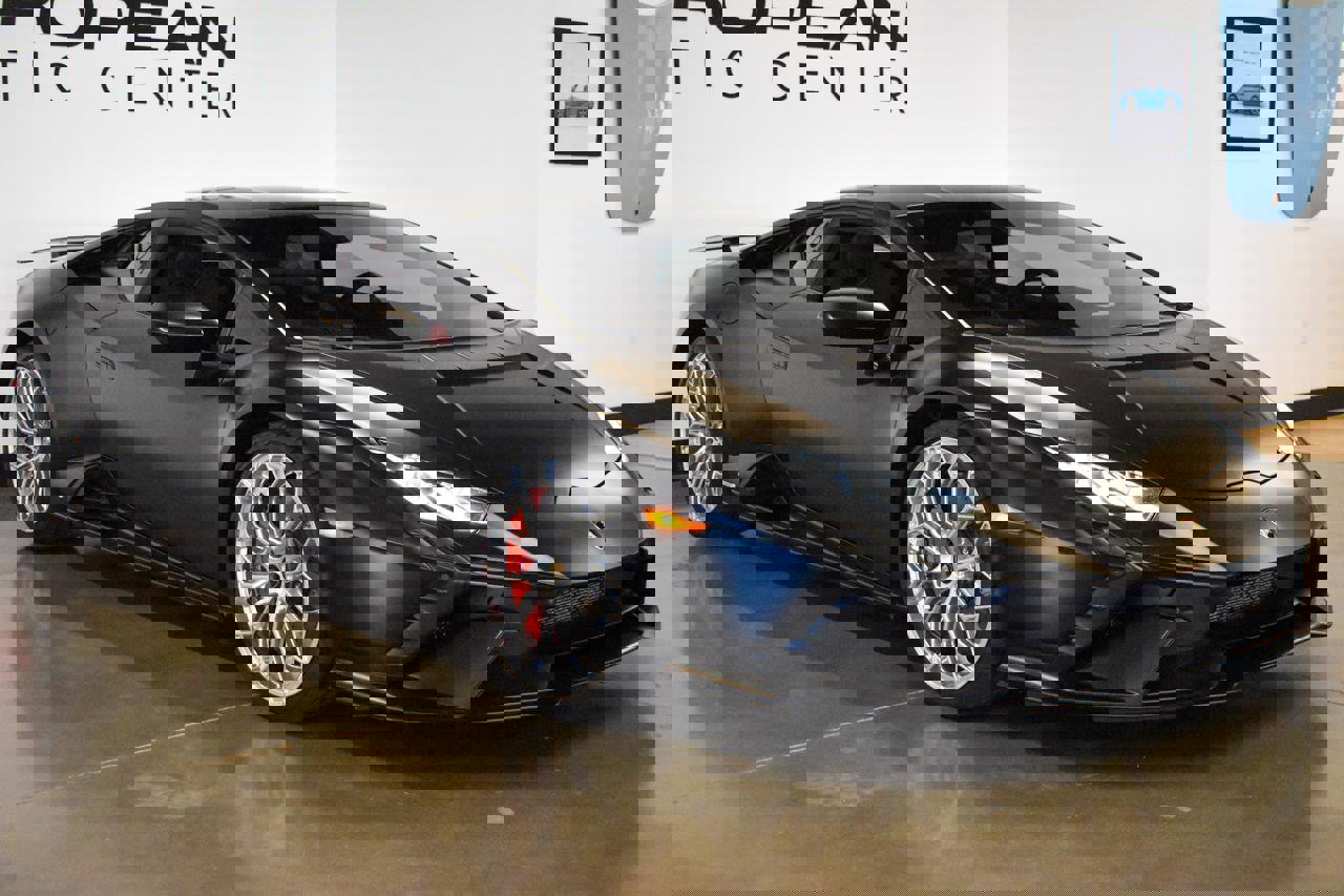 Used 2023 Lamborghini Huracan Tecnica image 16