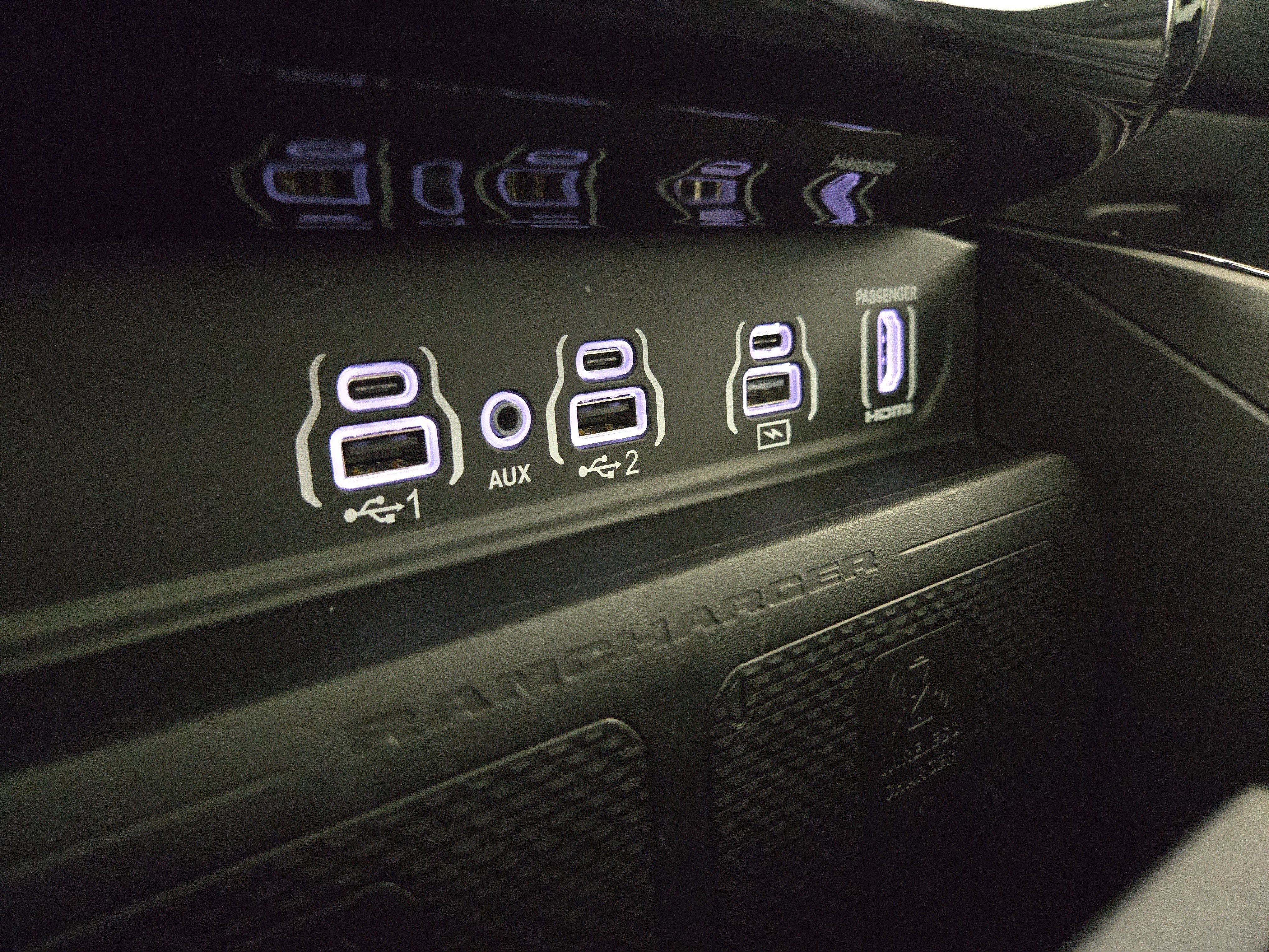 Used 2025 RAM 1500 Limited image 28